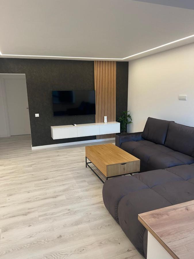Modern Premium Apartment 1 Τιργκόβιστε Εξωτερικό φωτογραφία