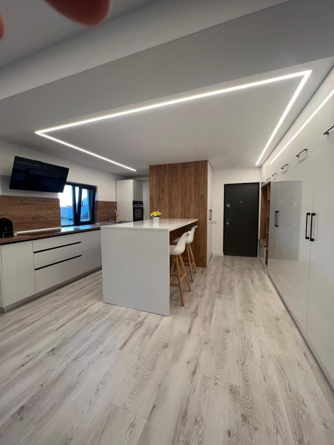 Modern Premium Apartment 1 Τιργκόβιστε Εξωτερικό φωτογραφία
