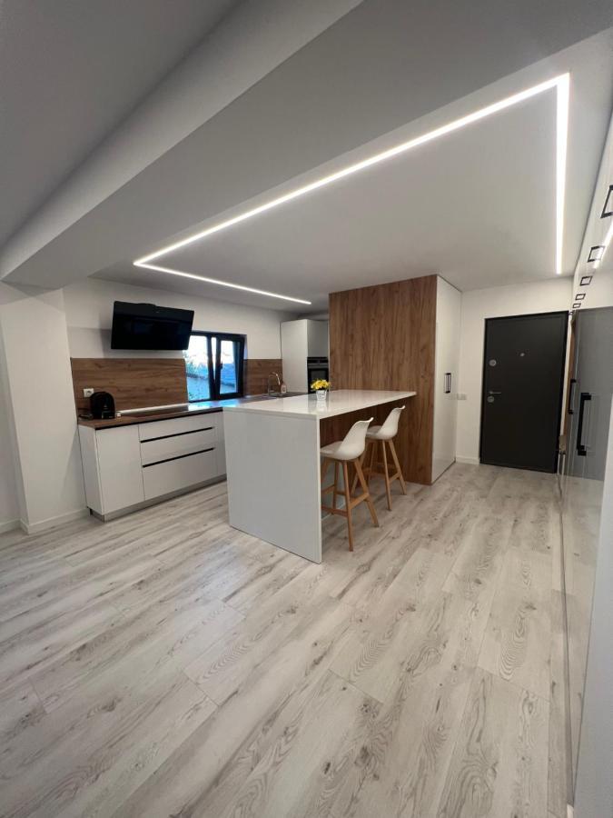 Modern Premium Apartment 1 Τιργκόβιστε Εξωτερικό φωτογραφία